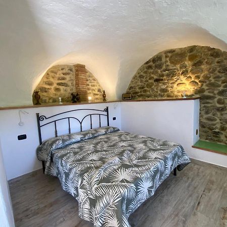 Agriturismo La Cascina Dei Chicchi Bagnone Bagian luar foto