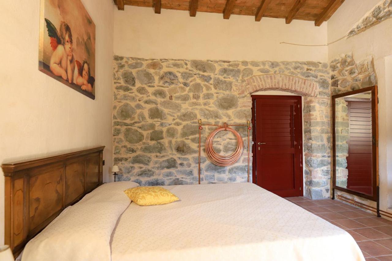 Agriturismo La Cascina Dei Chicchi Bagnone Bagian luar foto