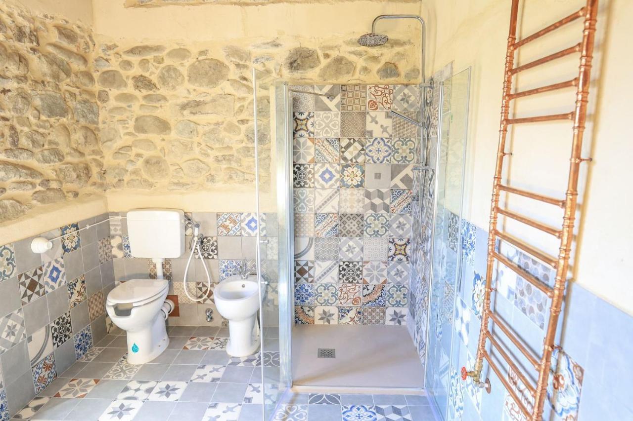 Agriturismo La Cascina Dei Chicchi Bagnone Bagian luar foto