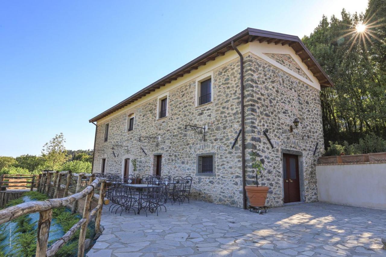 Agriturismo La Cascina Dei Chicchi Bagnone Bagian luar foto