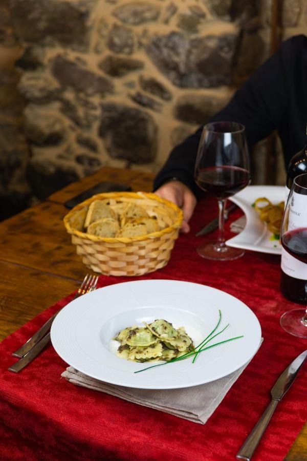 Agriturismo La Cascina Dei Chicchi Bagnone Bagian luar foto